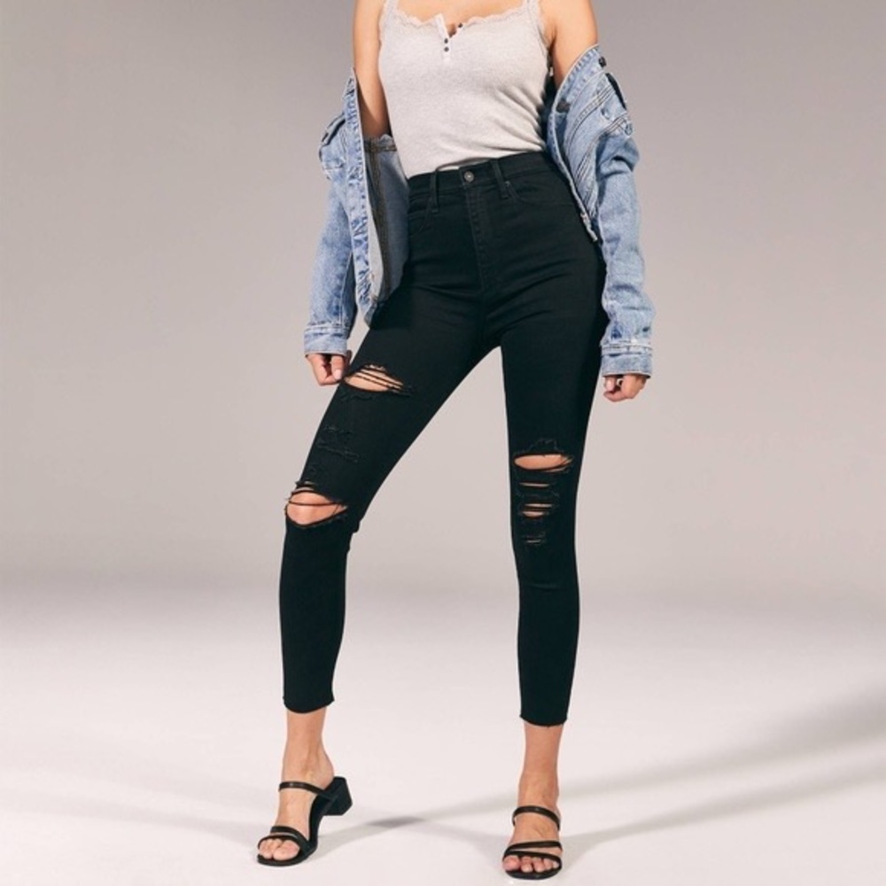 Abercrombie Ultra High Rise Super Skinny Ankle Distressed